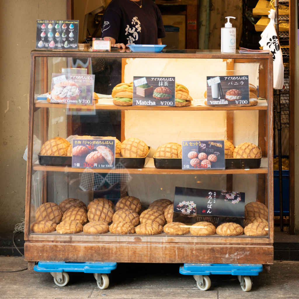 asakusa melon pan shop tokyo