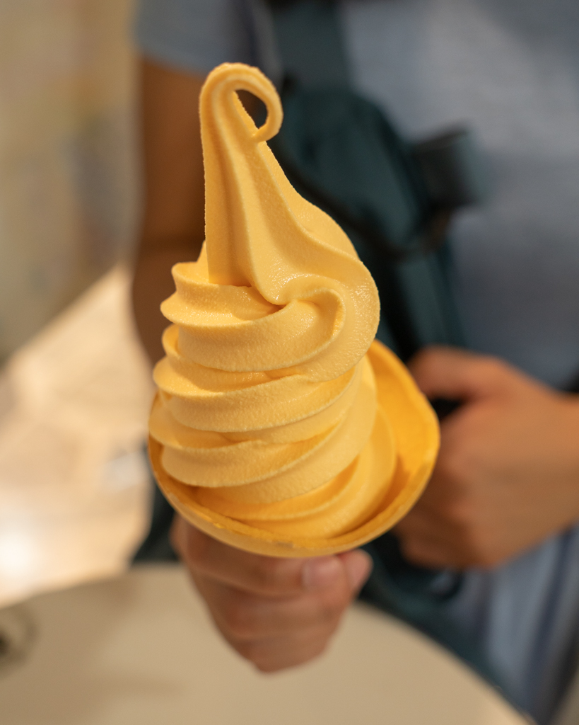 yubari melon hokkaido soft-serve ice cream hokkaido dosanka plaza tokyo ginza