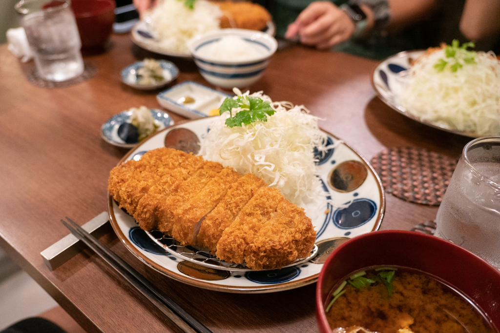 crispy tonkatsu juroko tokyo asakusa restaurant