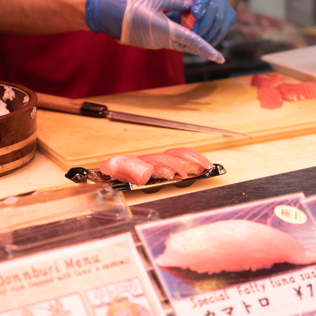 tsukiji market tokyo tuna sushi